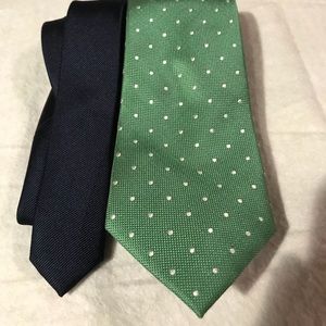 Tommy Hilfiger polka dot two color silk tie